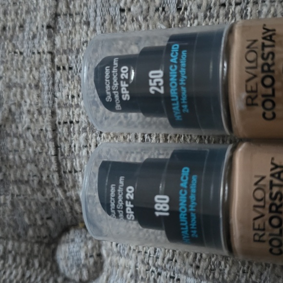 REVLON BRAND COLORSTAY LONGWEAR MAKEUP FOUNDATION  BUNDLE OF 2 - Picture 9 of 9